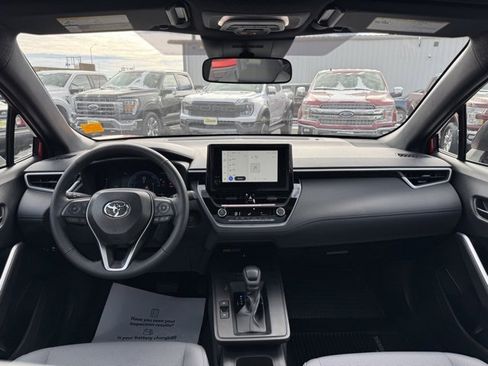 Certified 2026 Toyota Corolla Cross SE image 19