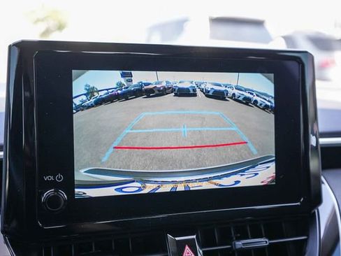 Used 2025 Toyota Corolla LE FWD image 27