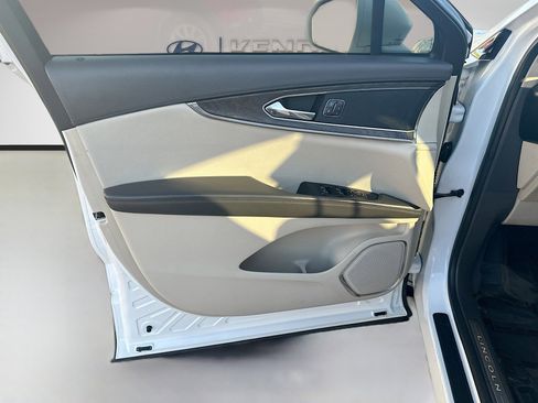 Used 2016 Lincoln MKX Select w/ Select Plus Package image 17