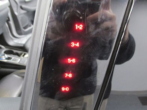 Used 2020 Ford Escape SEL image 19