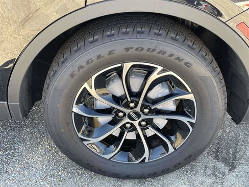 New 2026 Lincoln Nautilus Premier image 9