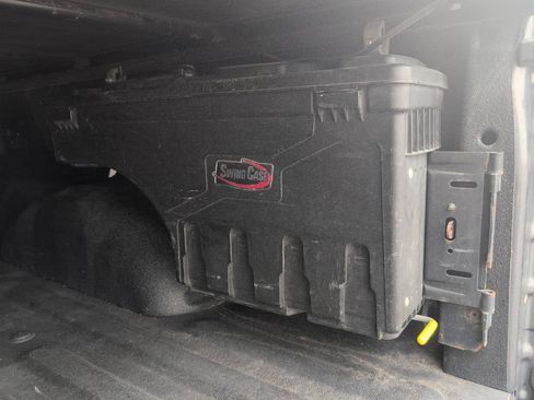Used 2020 Ford F150 XLT w/ Equipment Group 302A Luxury AWD/4WD image 8