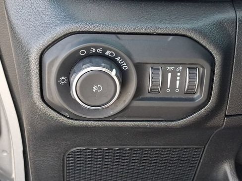 Used 2021 Jeep Wrangler Unlimited Sahara w/ LED Lighting Group AWD/4WD image 24