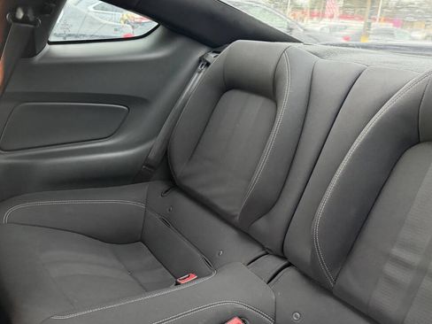 Used 2018 Ford Mustang Coupe RWD image 14