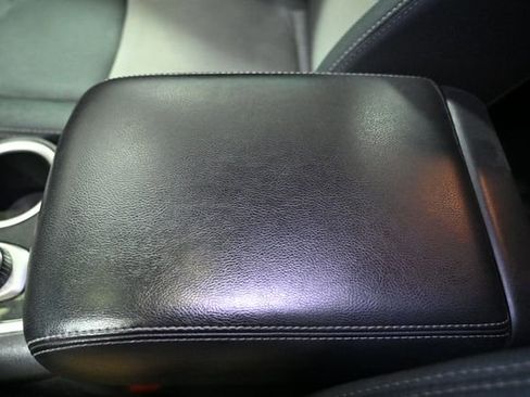 Used 2018 Nissan Pathfinder SV image 24