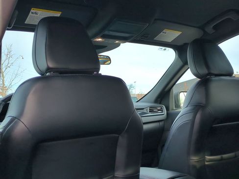 Certified 2023 Ford Escape ST-Line image 18