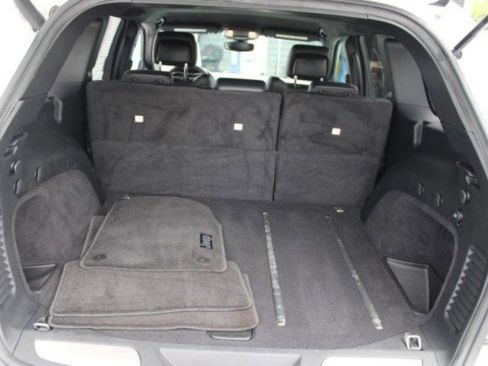 Used 2017 Jeep Grand Cherokee Limited image 9