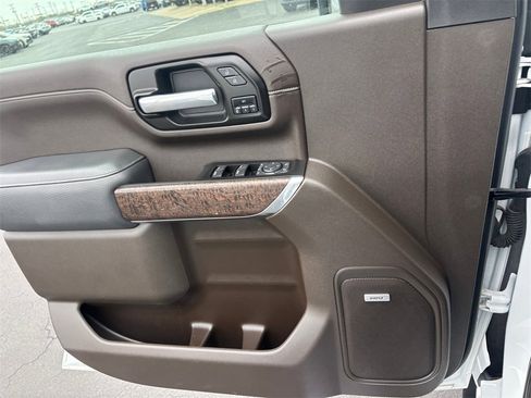 Certified 2022 GMC Sierra 3500 Denali image 23