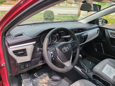 Used 2014 Toyota Corolla LE FWD image 20