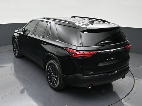 Used 2024 Chevrolet Traverse RS FWD image 17