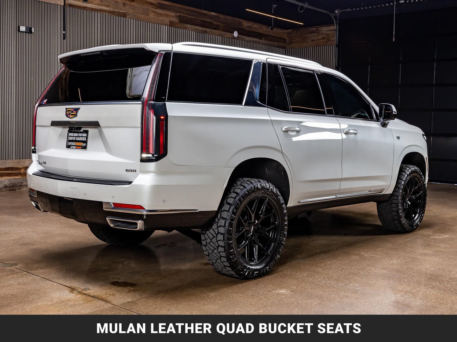 Used 2025 Cadillac Escalade Premium Luxury w/ LPO, Floor Liner Package AWD/4WD image 10