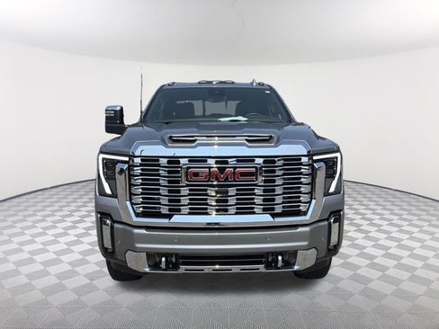 Used 2024 GMC Sierra 2500 Denali w/ Denali Reserve Package AWD/4WD image 9