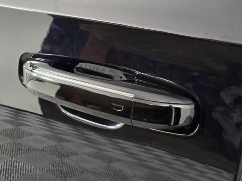 Used 2023 Cadillac Escalade V image 12