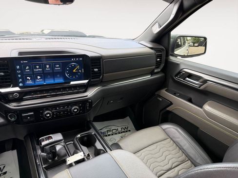 Used 2024 Chevrolet Silverado 1500 ZR2 w/ Technology Package AWD/4WD image 12
