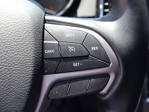 Used 2022 Jeep Grand Cherokee Limited w/ Tech Group RWD image 16