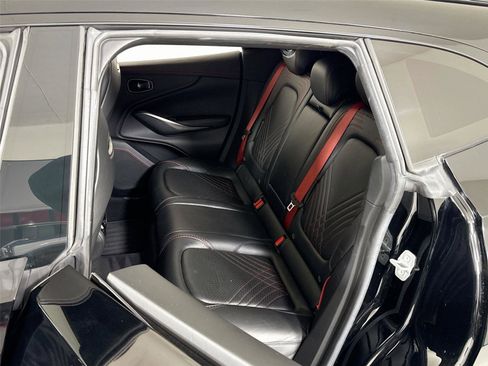 Used 2021 Aston Martin DBX image 22
