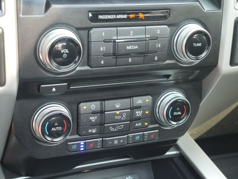Used 2015 Ford F150 Lariat w/ Equipment Group 501A Mid AWD/4WD image 13