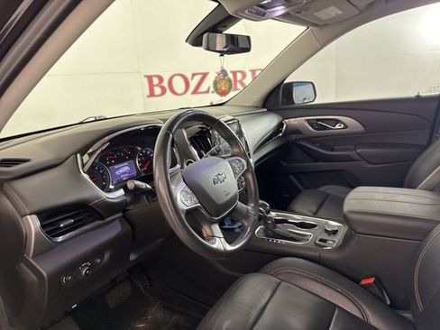 Used 2021 Chevrolet Traverse RS image 12