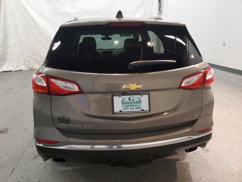 Used 2019 Chevrolet Equinox LT w/ Sun & Navigation Package AWD/4WD image 4