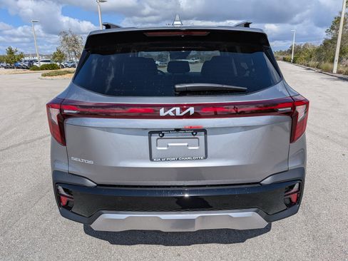 New 2026 Kia Seltos EX FWD image 6