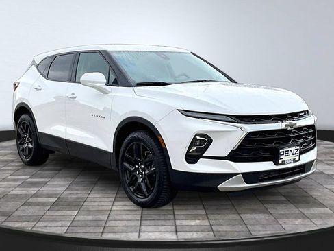 Used 2023 Chevrolet Blazer LT w/ Driver Confidence Package AWD/4WD image 3