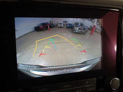 Used 2023 Nissan Frontier SV w/ Technology Package image 6