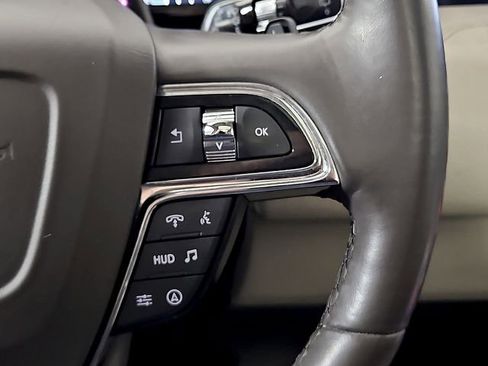 Used 2022 Lincoln Navigator Reserve AWD/4WD image 27