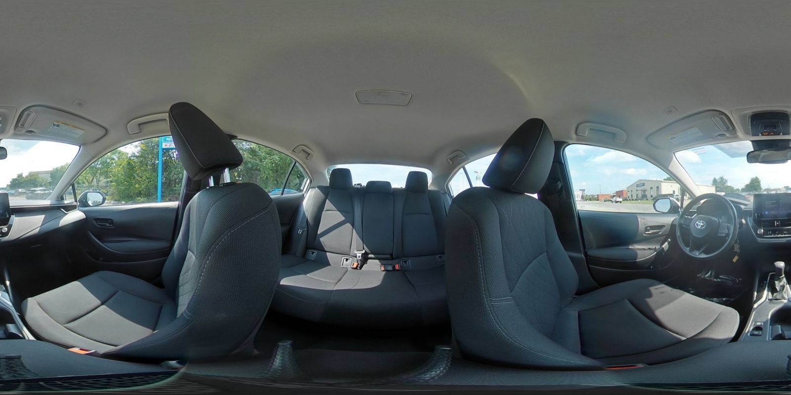 Used 2025 Toyota Corolla LE FWD image 39