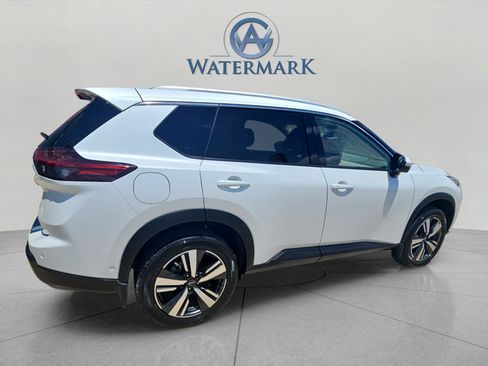 Used 2025 Nissan Rogue SL AWD/4WD image 5