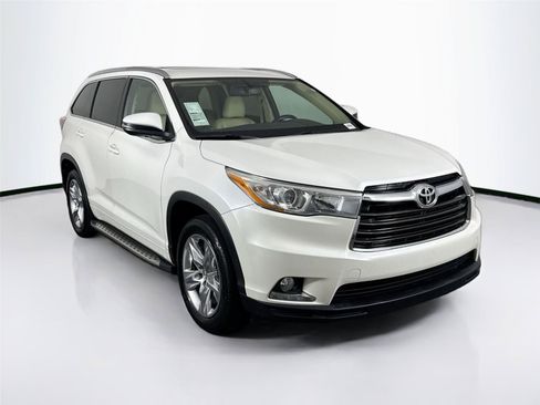 Used 2016 Toyota Highlander Limited FWD image 10
