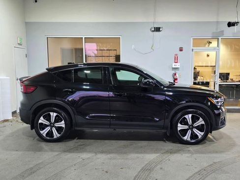 Used 2023 Volvo C40 P8 Recharge Plus w/ Climate Package image 7