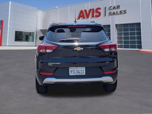 Used 2025 Chevrolet TrailBlazer LT AWD/4WD image 7