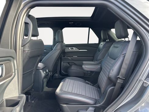 New 2026 Ford Explorer ST-Line w/ ST-Line Street Pack AWD/4WD image 32