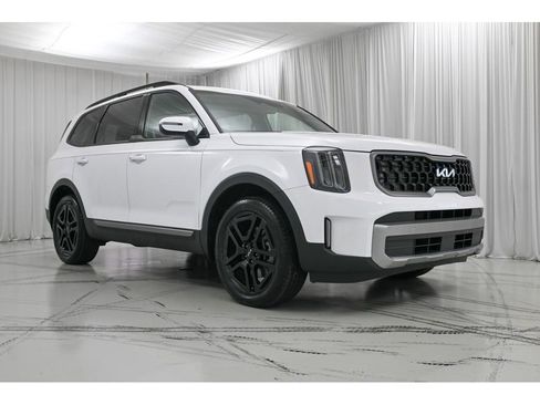 Used 2023 Kia Telluride EX X-Line image 2