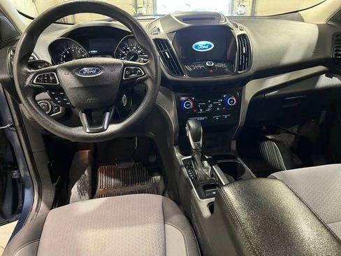 Used 2018 Ford Escape SE w/ SE Sync 3 Package AWD/4WD image 15