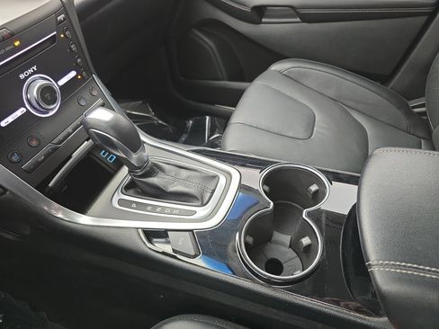 Used 2018 Ford Edge Titanium w/ Equipment Group 301A image 25