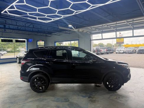Used 2017 Ford Escape Titanium w/ Canadian Touring Package AWD/4WD image 8