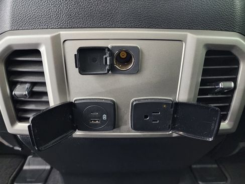 Used 2020 Ford F350 Lariat image 42