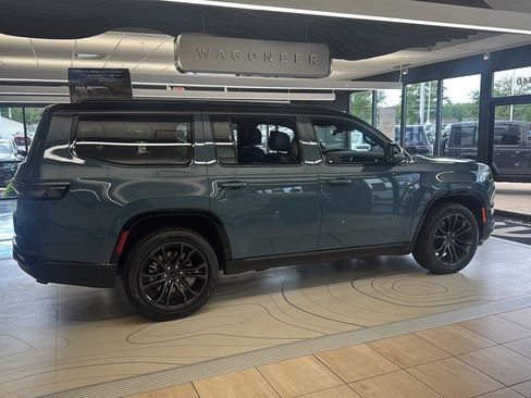 New 2026 Jeep Grand Wagoneer Summit w/ Premium Group III AWD/4WD image 7