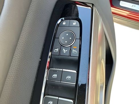 Used 2025 Nissan Pathfinder Platinum w/ Cargo Package AWD/4WD image 8