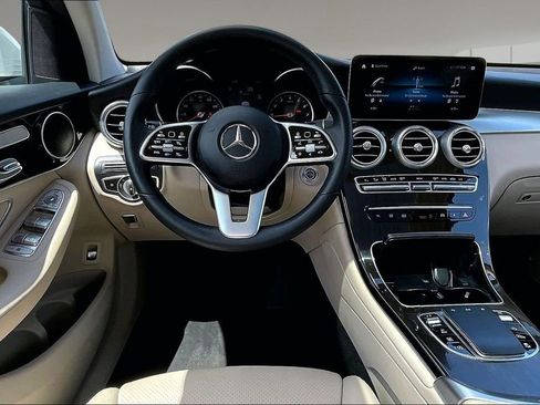 Used 2022 Mercedes-Benz GLC 300 image 5