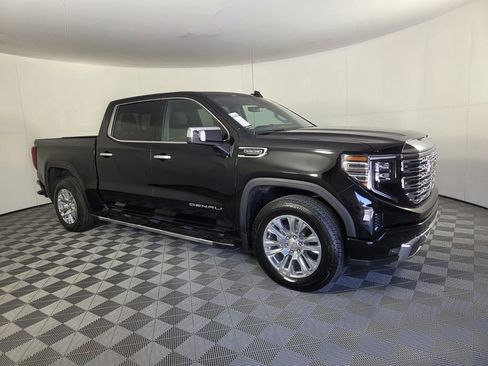 Used 2024 GMC Sierra 1500 Denali w/ Technology Package RWD image 2