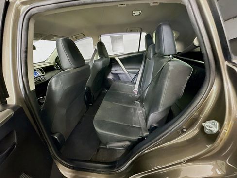 Used 2014 Toyota RAV4 LE FWD image 25
