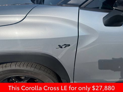 Used 2024 Toyota Corolla Cross LE FWD image 17