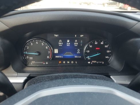 Used 2022 Ford Explorer XLT w/ Equipment Group 202A AWD/4WD image 22