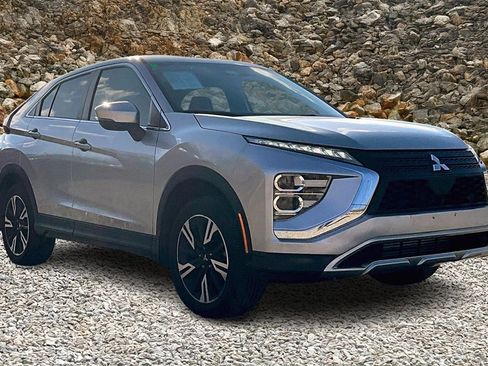 Used 2023 Mitsubishi Eclipse Cross SE image 10