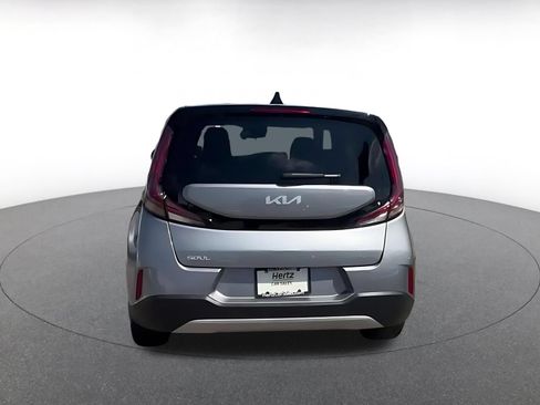 Used 2025 Kia Soul LX w/ LX Technology Package FWD image 12