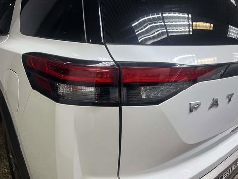 Certified 2025 Nissan Pathfinder SL w/ Cargo Package image 2