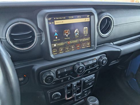 Used 2022 Jeep Gladiator Overland w/ Popular Equipment Package image 18