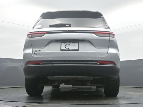 Used 2024 Jeep Grand Cherokee Altitude image 60